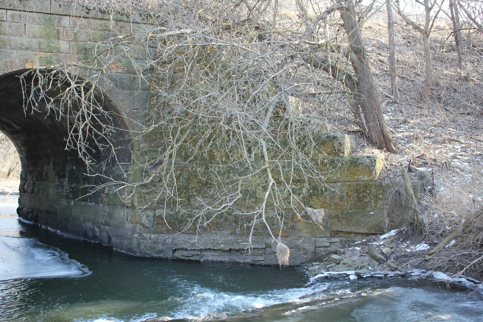 Southwest wing wall